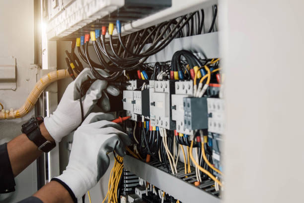 Best Affordable Emergency Electrician  in Iron River, MI